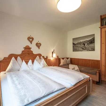 Huaterhof Apartment *
